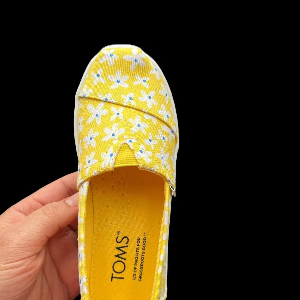 Toms Little Girls‎ Alpargata Shoes Size 12-13 Yellow Slip on Lightweight & Comfy